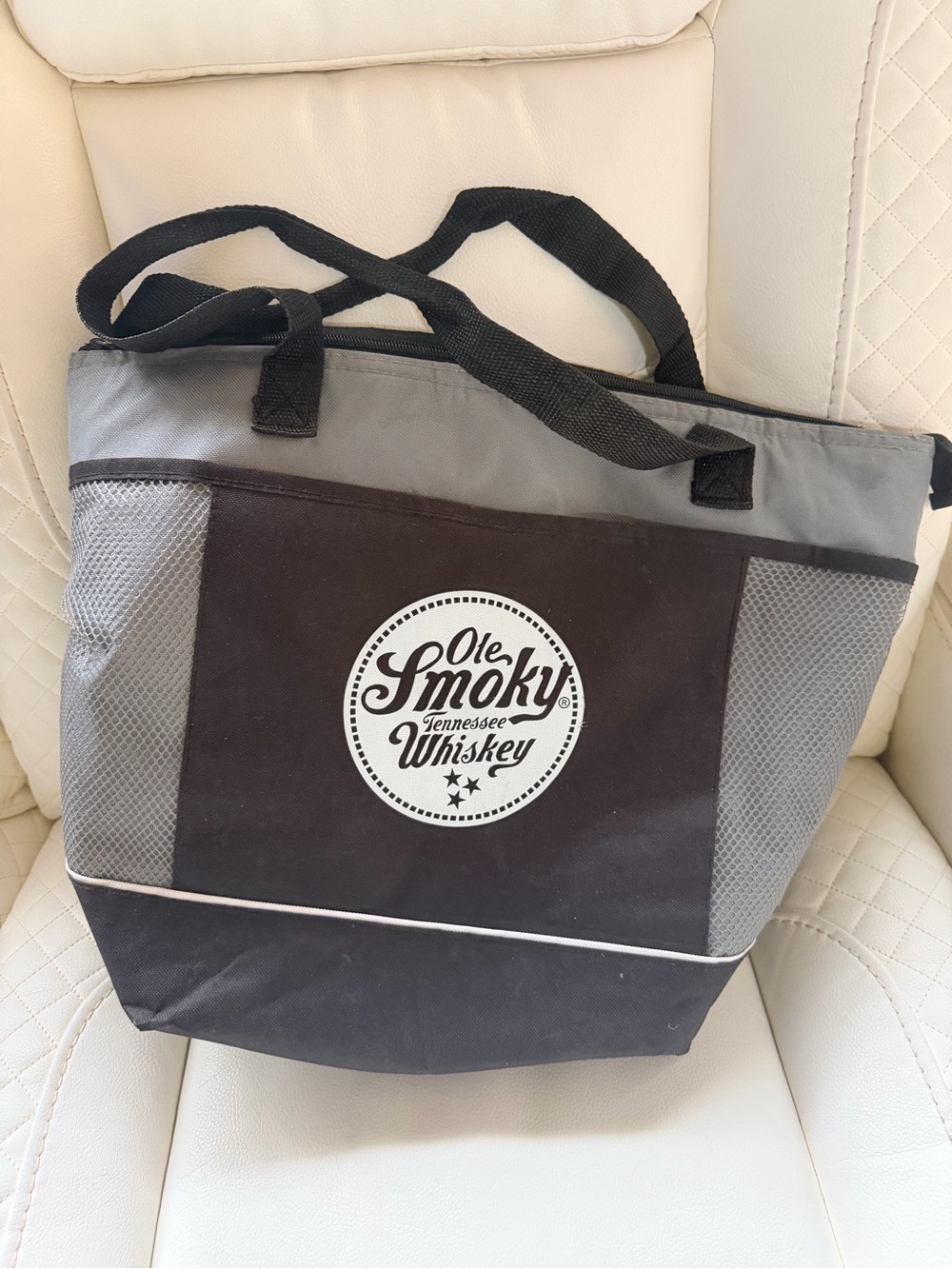 COOLER Ole Smoky Tennessee Whiskey Branded Black and Gray Men’s Tote Bag GUC